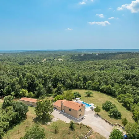Katarina Vila Labin (Istria)